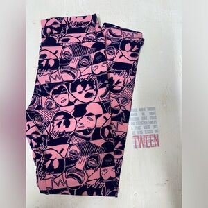Disney Lularoe leggings. Tween size. Evil Queen. Snow White. Poison Apple NWOT